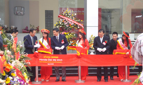 Tổ chức lễ khai trương - Công Ty Cổ Phần Truyền Thông TYP Việt Nam